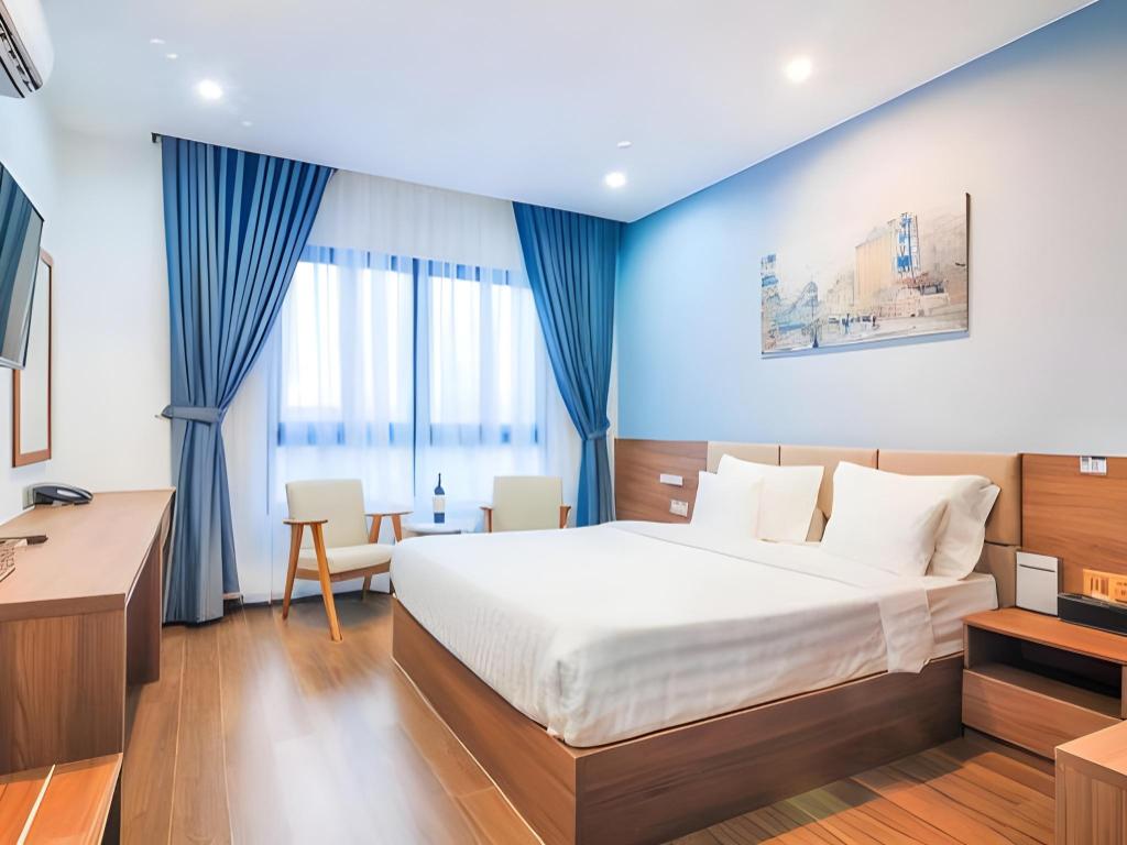 Grand Lee Hotel